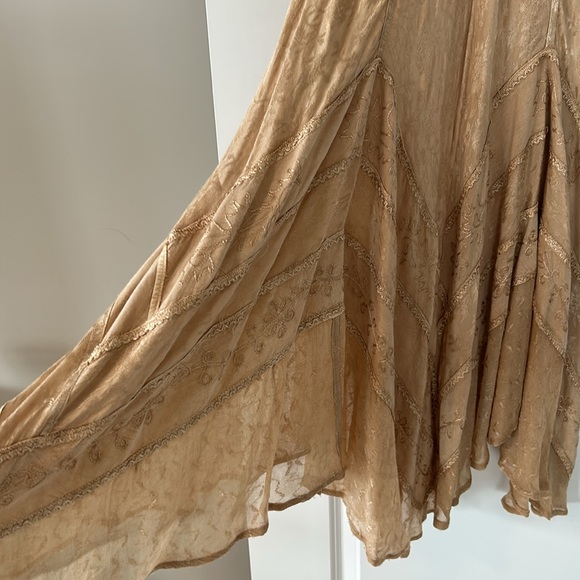 Boho Corset Crochet Golden Tan Embroidered V-Neck Dress w Sheer Insets - Picture 6 of 14